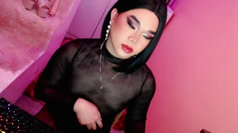 Queen Mireska online show from 02.06.25