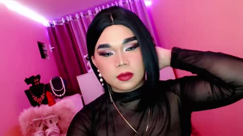 Queen Mireska online show from 02.13.25