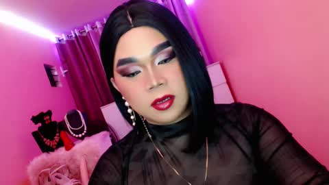 Queen Mireska online show from 02.18.25