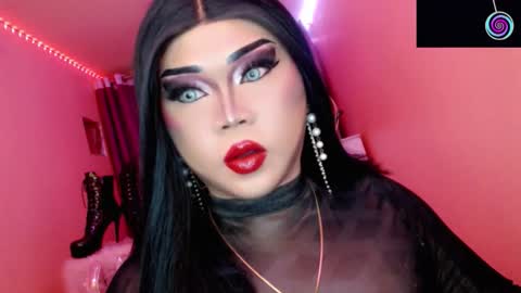 Queen Mireska online show from 11.07.25