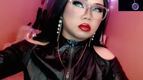 Snapshot of amiadoll chatting on 02.25.26 Queen Mireska online show from 02.25.26