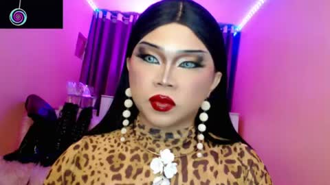 Snapshot of amiadoll chatting on 07.10.26 Queen Mireska online show from 07.10.26