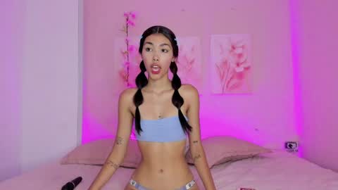 Snapshot of amiiclark chatting on 04.04.26 AmiiClark online show from 04.04.26