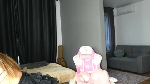 Snapshot of amilia4u chatting on 09.29.25 A online show from 09.29.25