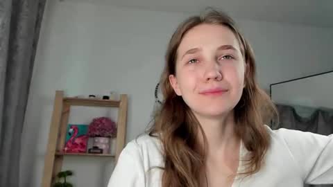 Snapshot of amillygil chatting on 05.06.26 Emily online show from 05.06.26