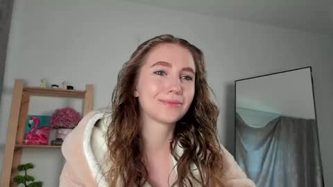 Snapshot of amillygil chatting on 05.18.26 Emily online show from 05.18.26