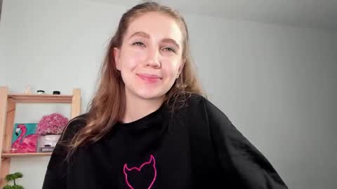 Snapshot of amillygil chatting on 06.03.26 Emily online show from 06.03.26