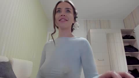Snapshot of aminaswan_ chatting on 02.15.25 Kristina online show from 02.15.25