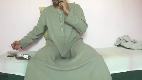 Snapshot of amir_elaraby chatting on 10.28.25 Amir online show from 10.28.25