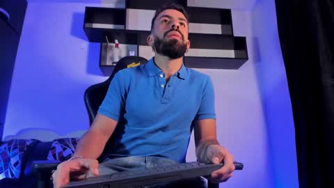 Snapshot of amir_salah chatting on 03.11.25 Amir online show from 03.11.25