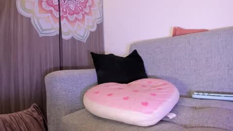 AMIIRA online show from 01.29.25