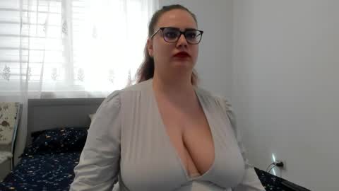 Amira Vyxen online show from 03.27.26