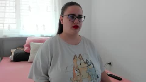 Amira Vyxen online show from 04.17.26