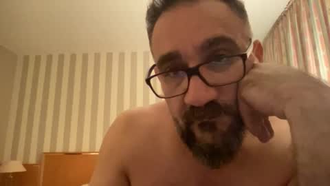 Snapshot of amirsds3298129 chatting on 02.26.26 amirsds3298129 online show from 02.26.26