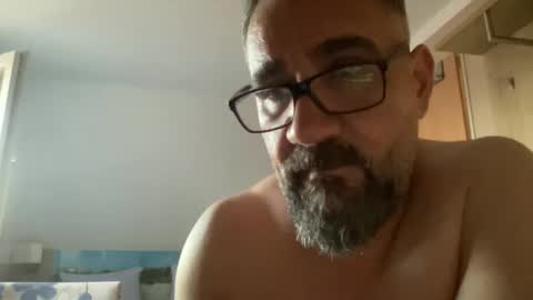 Snapshot of amirsds3298129 chatting on 05.25.26 amirsds3298129 online show from 05.25.26