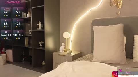 Snapshot of ammy_77 chatting on 03.09.25 Ammy online show from 03.09.25