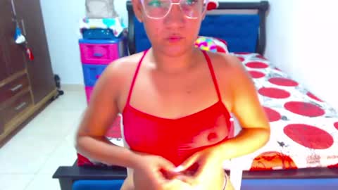 Snapshot of ammy_ronan chatting on 05.20.26 IM AMMY online show from 05.20.26