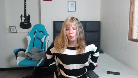 Snapshot of amnesiia_ chatting on 10.15.25 Amnesia online show from 10.15.25