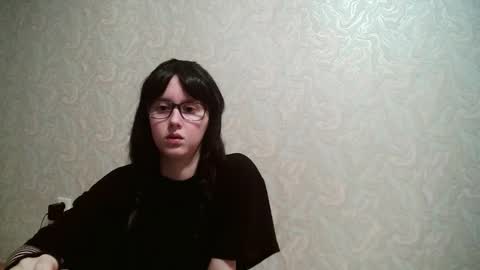 Amomira online show from 12.17.25