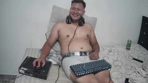 Snapshot of amordebandidos chatting on 01.24.25 amordebandidos online show from 01.24.25