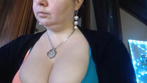 Snapshot of amorelara chatting on 12.03.24 amorelara online show from 12.03.24