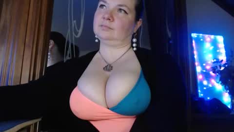 Snapshot of amorelara chatting on 12.06.24 amorelara online show from 12.06.24