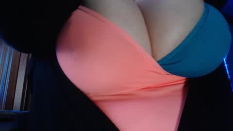 Snapshot of amorelara chatting on 12.08.24 amorelara online show from 12.08.24