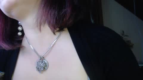 Snapshot of amorelara chatting on 01.31.25 amorelara online show from 01.31.25