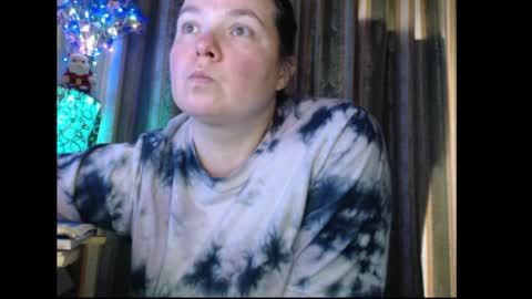 Snapshot of amorelara chatting on 10.22.25 amorelara online show from 10.22.25