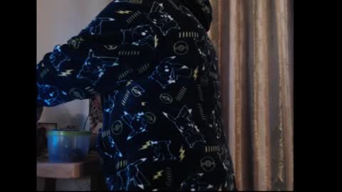 Snapshot of amorelara chatting on 10.26.25 amorelara online show from 10.26.25