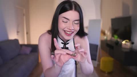 Snapshot of amourdemavie_ chatting on 04.25.26 Ada online show from 04.25.26