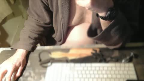 amslave4f online show from 02.10.26