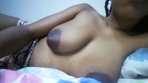 Snapshot of amunetlover chatting on 12.11.24 shantel online show from 12.11.24