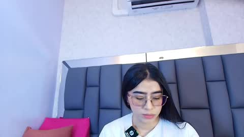 Snapshot of amy__wats0n chatting on 04.20.26 amy__wats0n online show from 04.20.26