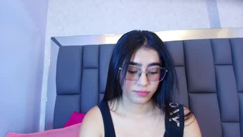 Snapshot of amy__wats0n chatting on 05.04.26 amy__wats0n online show from 05.04.26