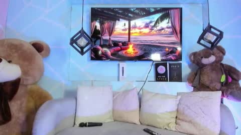 Snapshot of amy_noa chatting on 03.03.26 Emy Noa online show from 03.03.26