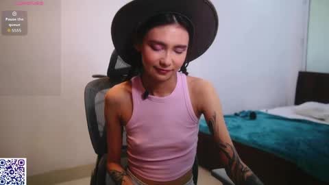 Snapshot of amy_peachy chatting on 05.12.26 Amy online show from 05.12.26