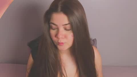 Snapshot of amy_vans_ chatting on 05.12.26 Amy nickname Kirby online show from 05.12.26