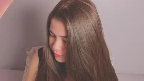 Snapshot of amy_vans_ chatting on 06.10.26 Amy nickname Kirby online show from 06.10.26