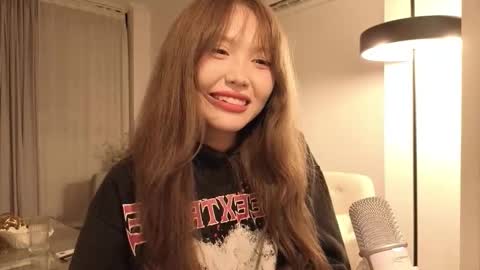 girl next door named Amy online show from 12.22.25