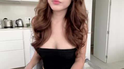 Snapshot of amyalwayshere chatting on 04.23.26 girl next door named Amy online show from 04.23.26