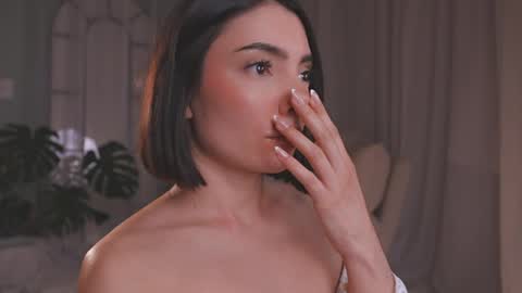 Amy Armstrong online show from 04.05.26