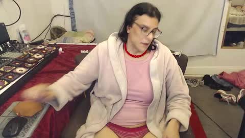 Snapshot of amyattack chatting on 03.14.26 Trashely Gimpson online show from 03.14.26