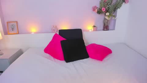 My name is AMY... Nice to meet you  thumb up me please its important online show from 12.19.24