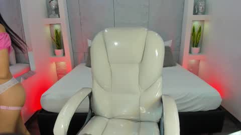 amy online show from 11.24.25