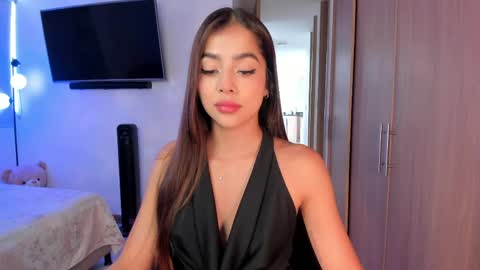 Snapshot of amydavis_ chatting on 04.27.26 Amy online show from 04.27.26