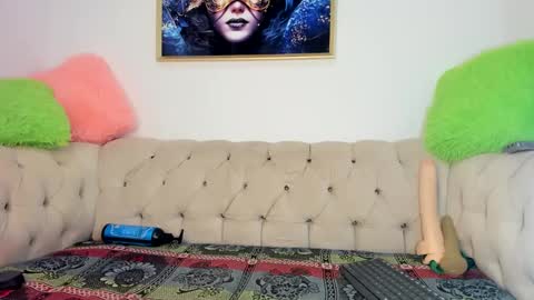 Snapshot of amydelahoz chatting on 02.20.25 Amy Kamila online show from 02.20.25