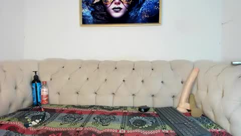 Snapshot of amydelahoz_8 chatting on 02.12.25 Amy Kamila online show from 02.12.25