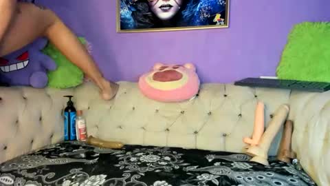 Snapshot of amydelahoz_8 chatting on 10.23.25 Amy Kamila online show from 10.23.25