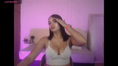 amyjohnsonn online show from 04.25.26